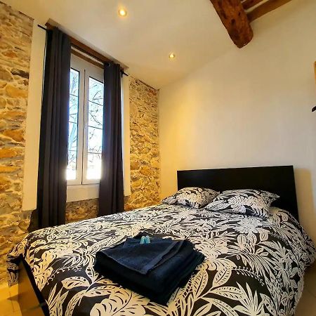 Freshly Tastefully Renovated Apartments In Heart Of Old אנטיב מראה חיצוני תמונה