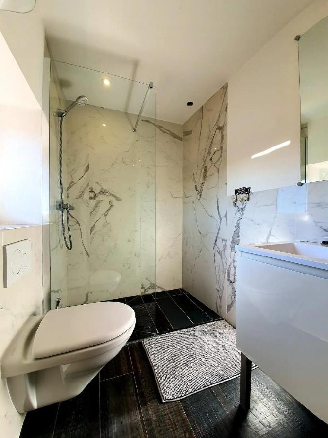 Freshly Tastefully Renovated Apartments In Heart Of Old אנטיב מראה חיצוני תמונה