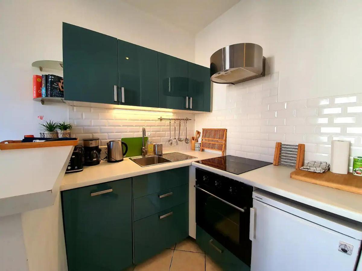 Freshly Tastefully Renovated Apartments In Heart Of Old אנטיב מראה חיצוני תמונה
